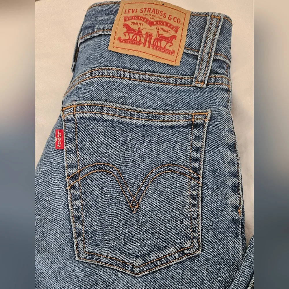 Levi's Wedgie Straight W24 L26 - Picture 2 of 6